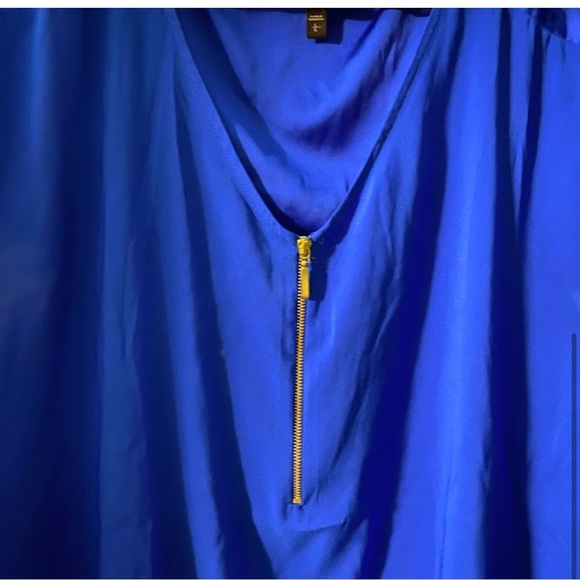 Express Royal Blue Half Zip Short Sleeve Top LIKE NEW! - Picture 4 of 5